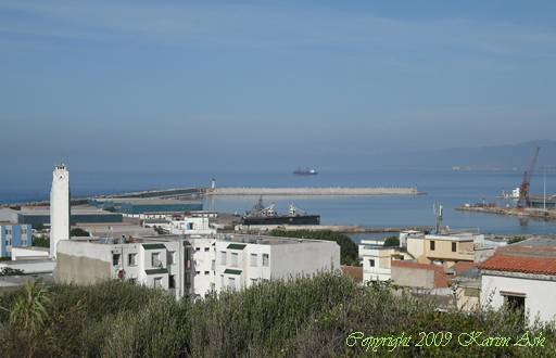 Vue générale avec le minaret de la mairie